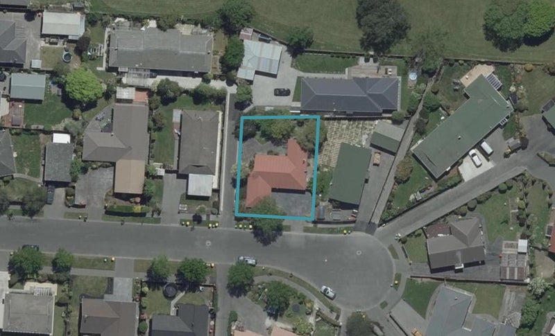 9 Kruse Place, Redwood, Christchurch - Carousel 1