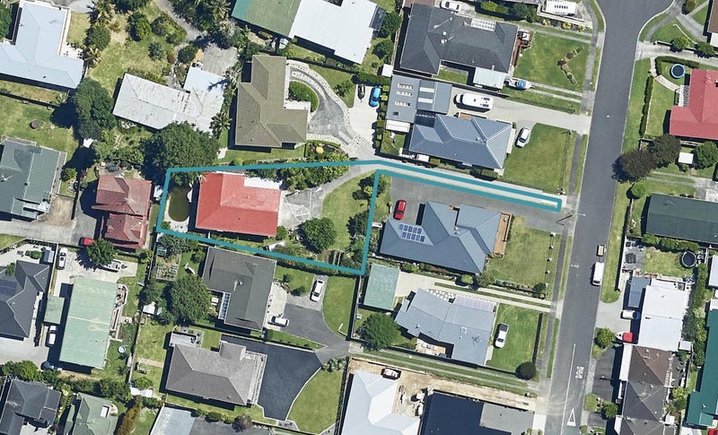 12 Laing Place, Otumoetai, Tauranga - Carousel 1