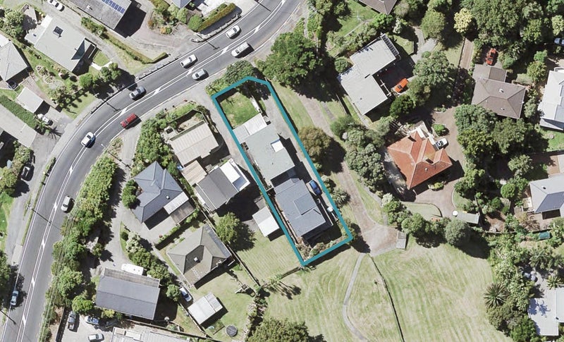 1/112 Browns Bay Road, Rothesay Bay, Auckland - Carousel 1