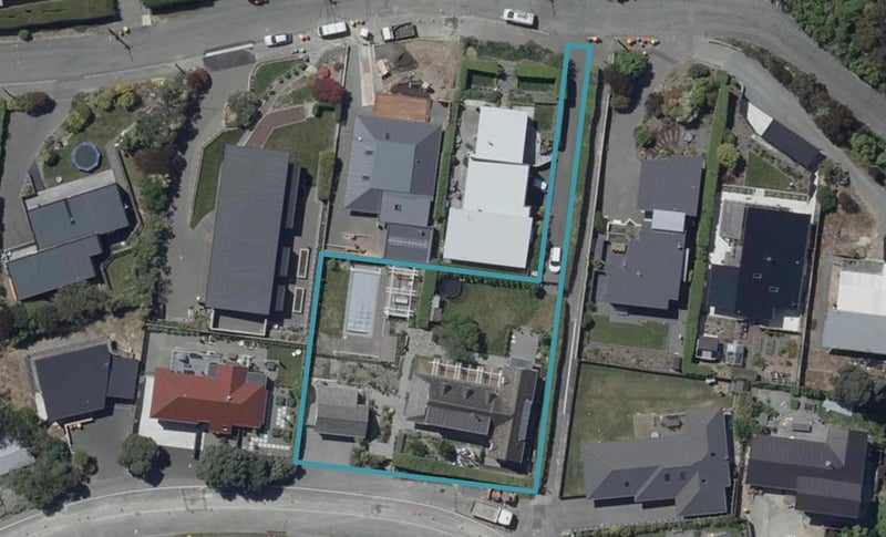 37 Cannon Hill Crescent, Mount Pleasant, Christchurch - Carousel 1