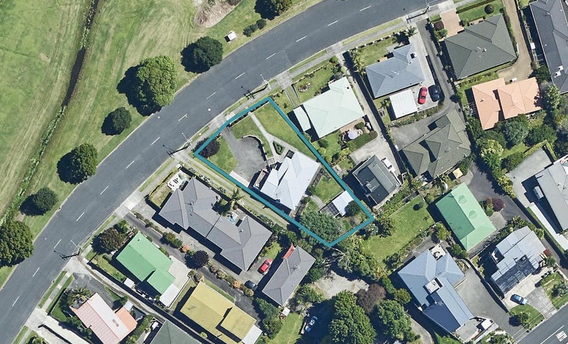 108 Vale Street, Otumoetai, Tauranga - Carousel 1