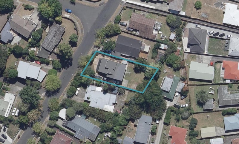 44 Aurora Terrace, Hillcrest, Hamilton - Carousel 1