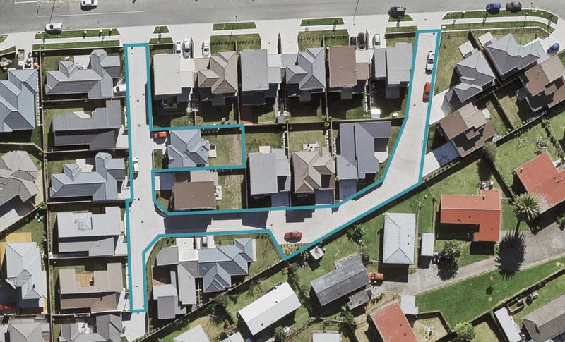 4 Karetai Crescent, Favona, Auckland - Carousel 1