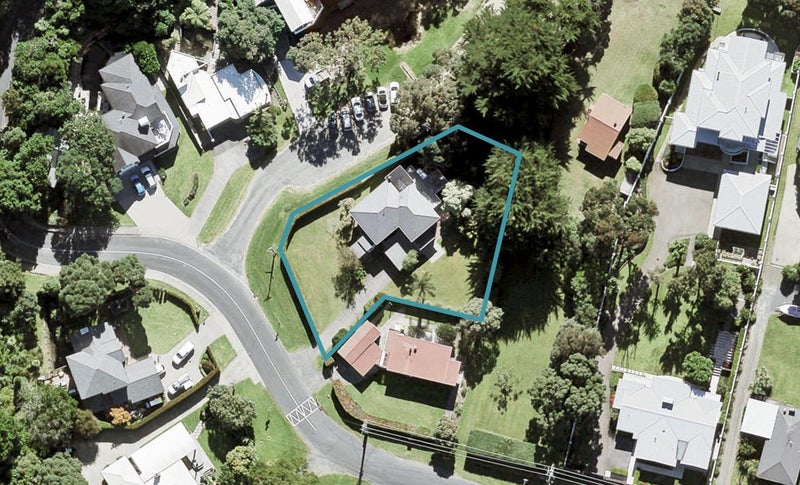 2 Glamis Avenue, Manly, Whangaparaoa - Carousel 1