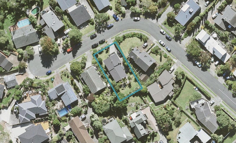 6 Tiri View Place, Waiake, Auckland - Carousel 1