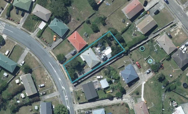 27 Kalingo Street, Waitangirua, Porirua - Carousel 1