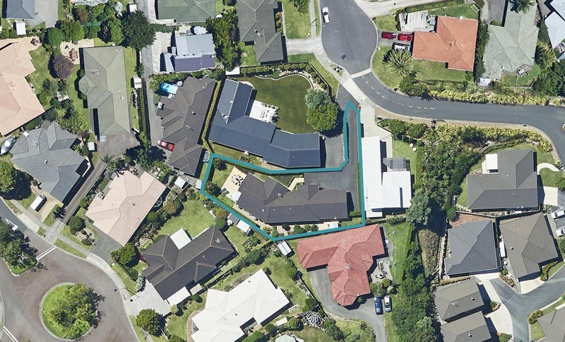 8 Glencarron Place, Bethlehem, Tauranga - Carousel 1