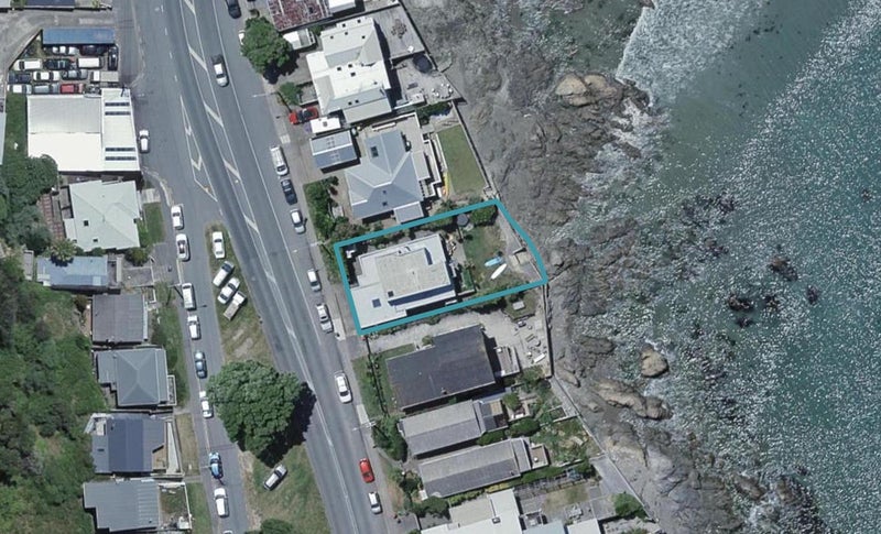 265 Queens Drive, Lyall Bay, Wellington - Carousel 1