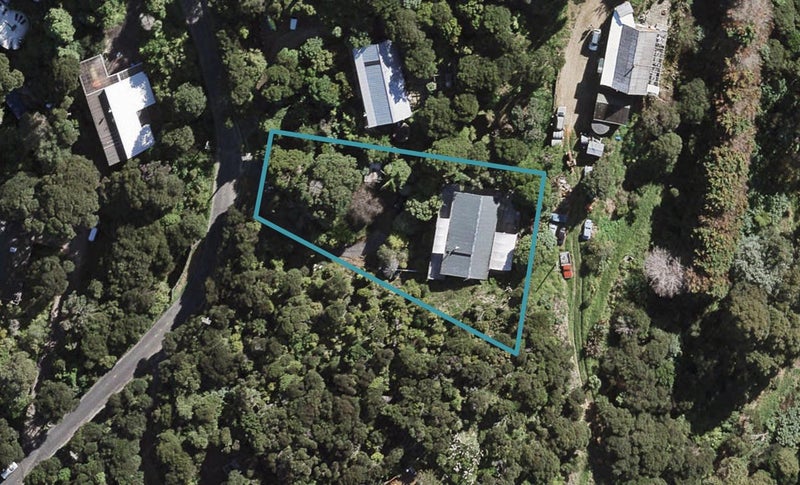 47 Crescent Road East, Ostend, Waiheke Island - Carousel 1