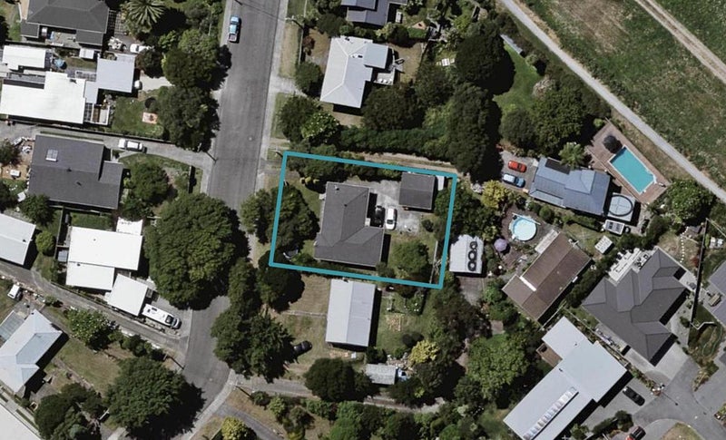 120 Alexander Road, Raumati Beach, Paraparaumu - Carousel 1