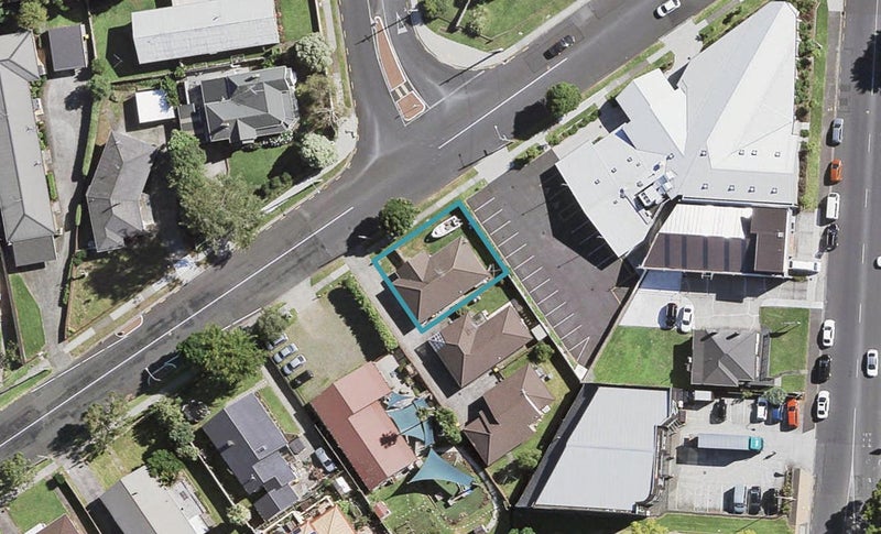 1/10 Victoria Street, Pukekohe, Pukekohe - Carousel 1