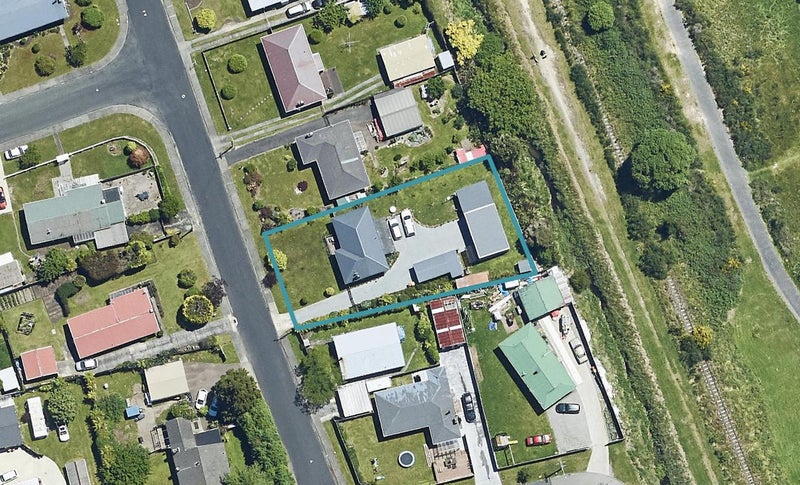 3 Logan Street, Fairy Springs, Rotorua - Carousel 1