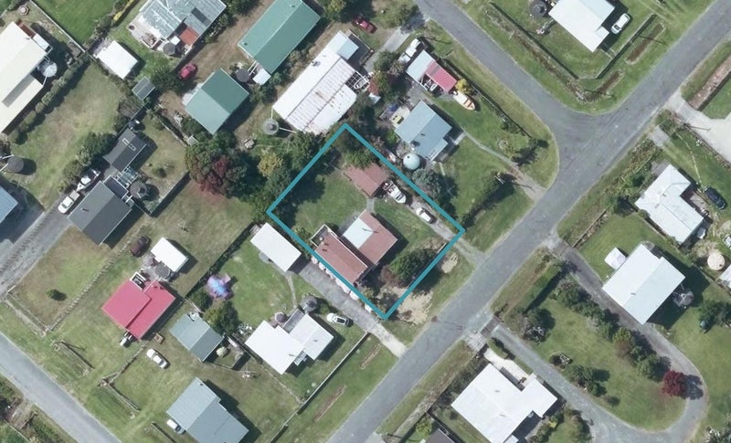 80 Fortescue Street, Māhia - Carousel 1