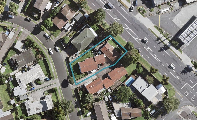 1/62 Challen Close, Conifer Grove, Takanini - Carousel 1