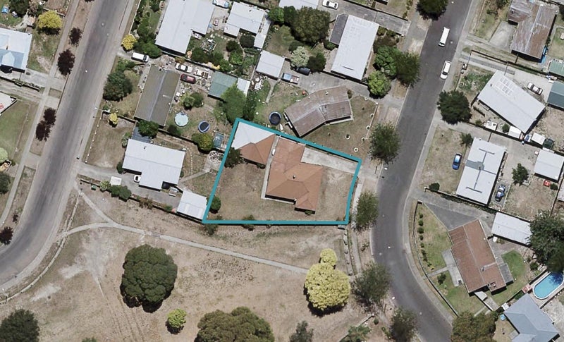 46 Columbus Crescent, Flaxmere, Hastings - Carousel 1