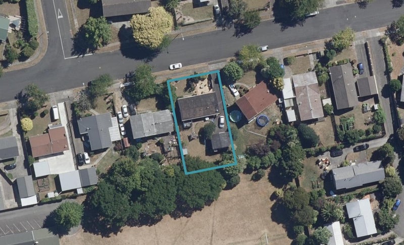 73 Pohutukawa Drive, Pukete, Hamilton - Carousel 1