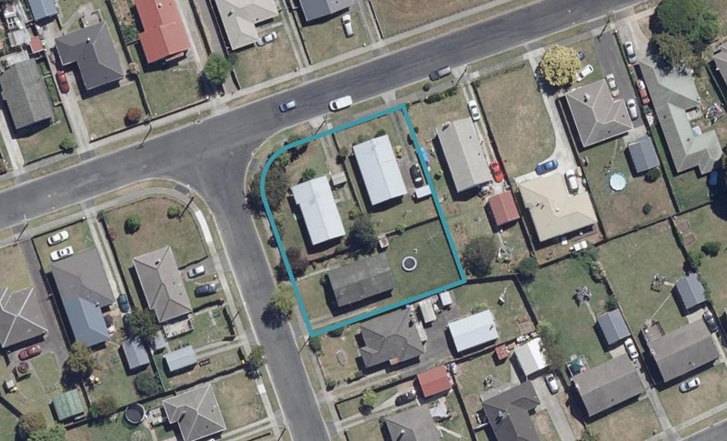 14 Wordsworth Crescent, Enderley, Hamilton - Carousel 1