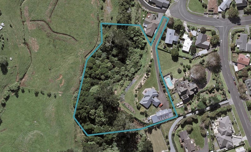195A Govett Avenue, Frankleigh Park, New Plymouth - Carousel 1