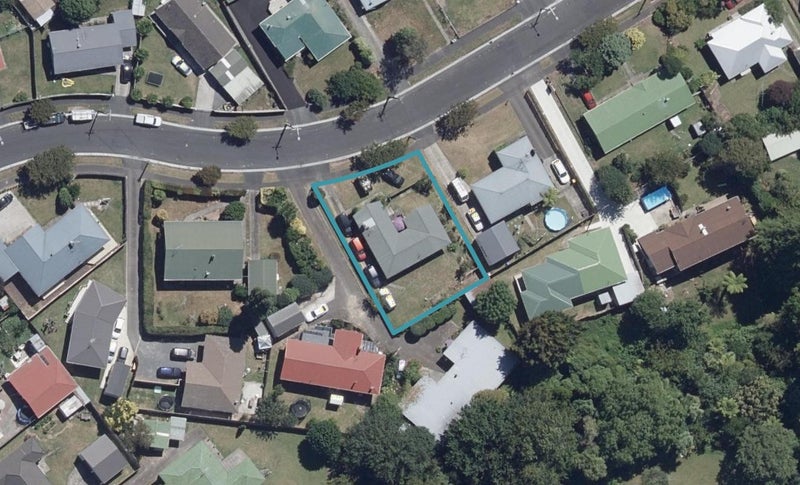 14 Southsea Crescent, Silverdale, Hamilton - Carousel 1