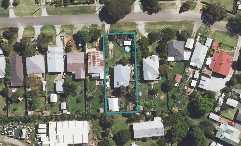 10 Lyndhurst Street, Awapuni, Gisborne - Carousel 1