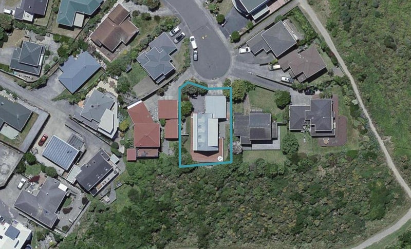 10 Bury Grove, Strathmore Park, Wellington - Carousel 1