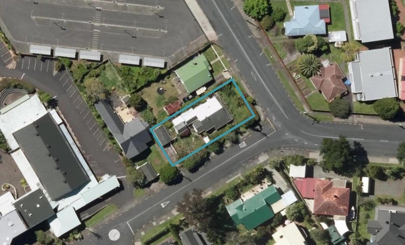 2 Kent Road, Regent, Whangarei - Carousel 1