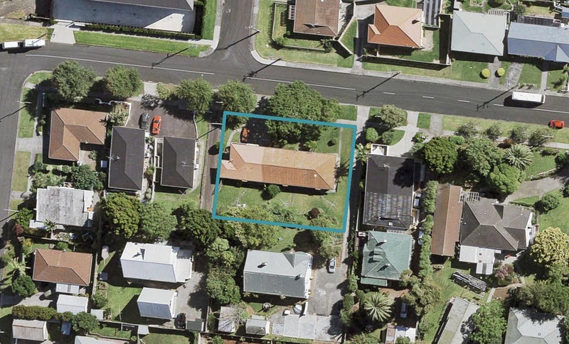 2/22 Wellington Street, Papakura, Auckland - Carousel 1