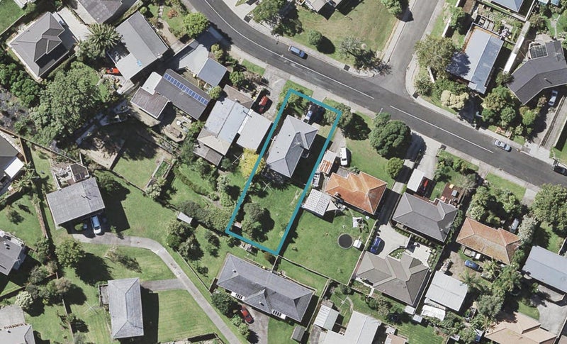 33B Andrew Road, Howick, Auckland - Carousel 1