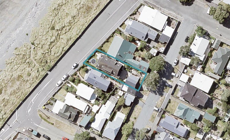 121 Marine Parade, Eastbourne, Lower Hutt - Carousel 1