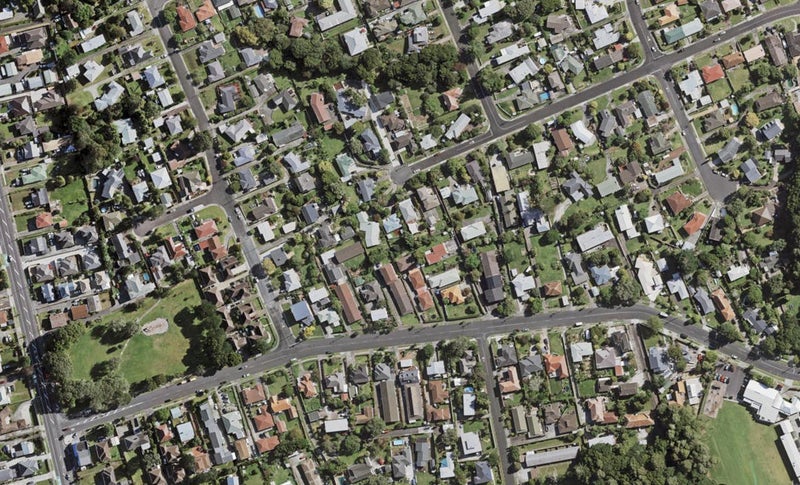 4D Collie Street, Hillpark, Auckland - Carousel 1