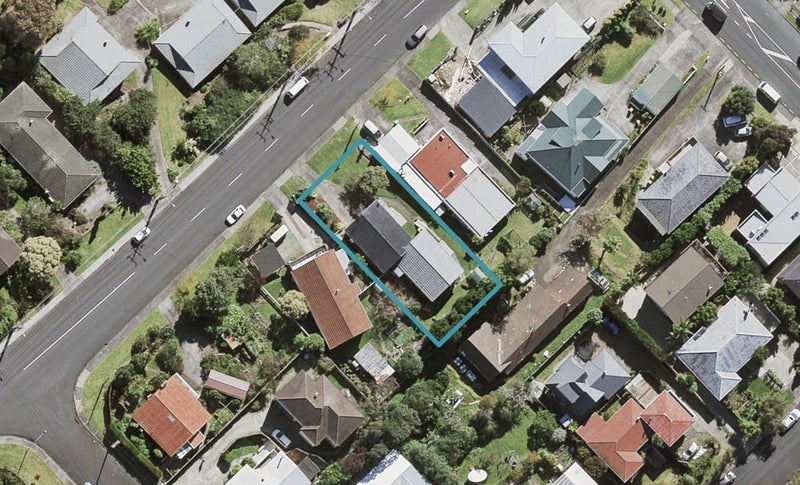 2/183 Coronation Road, Hillcrest, Auckland - Carousel 1