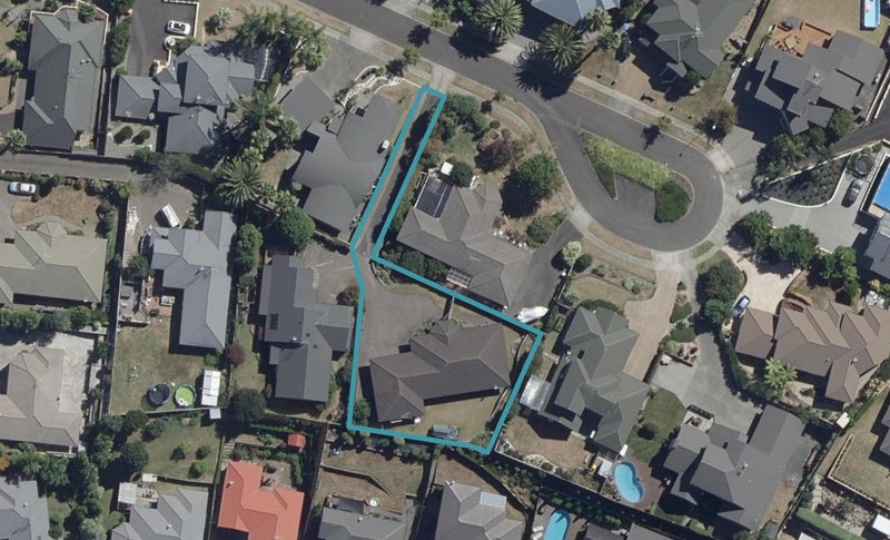 10 Jefferson Heights, Western Heights, Hamilton - Carousel 1