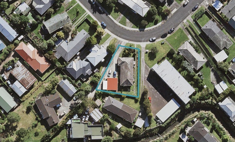 2/34 Evelyn Place, Hillcrest, Auckland - Carousel 1