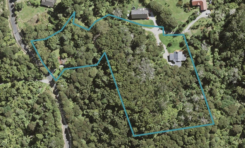 138 Shaw Road, Oratia, Auckland - Carousel 1