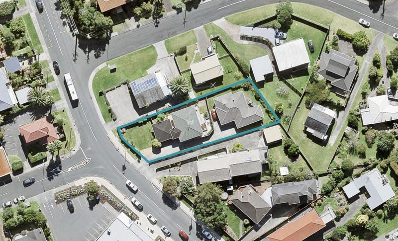 1/985 Beach Road, Torbay, Auckland - Carousel 1