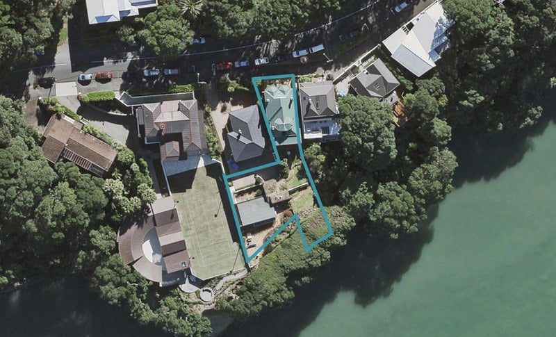 9 Hinemoa Street, Birkenhead, Auckland - Carousel 1