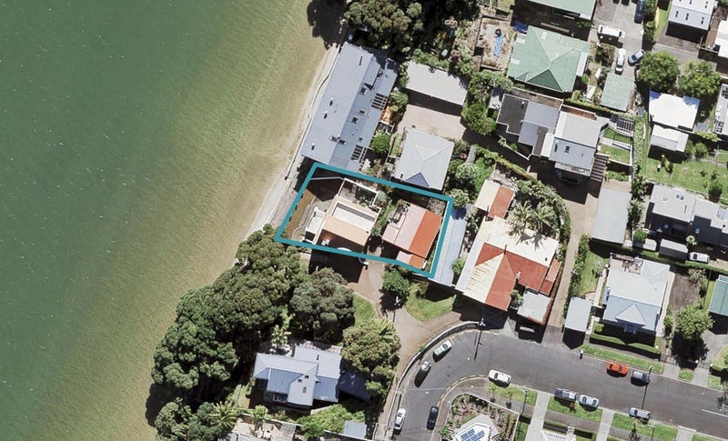 15A Joan Street, Point Chevalier, Auckland - Carousel 1
