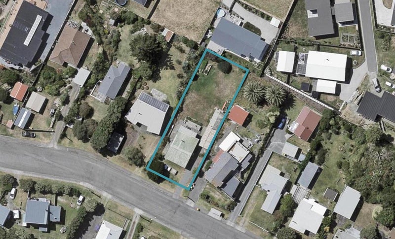 20 Koromiko Street, Otaki Beach, Otaki - Carousel 1