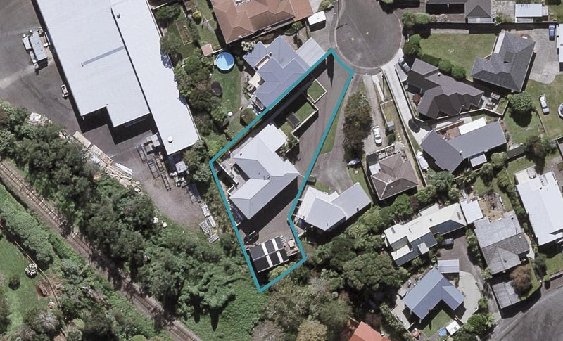 12 Strandon Place, Strandon, New Plymouth - Carousel 1