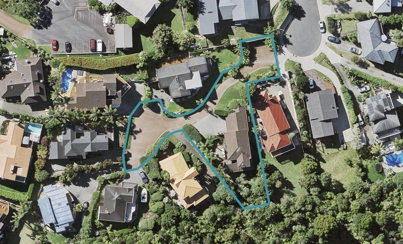 19 Asbury Crescent, Campbells Bay, Auckland - Carousel 1