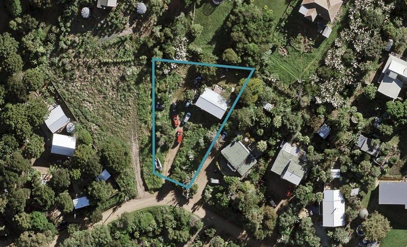 12 Te Makiri Road, Onetangi, Waiheke Island - Carousel 1
