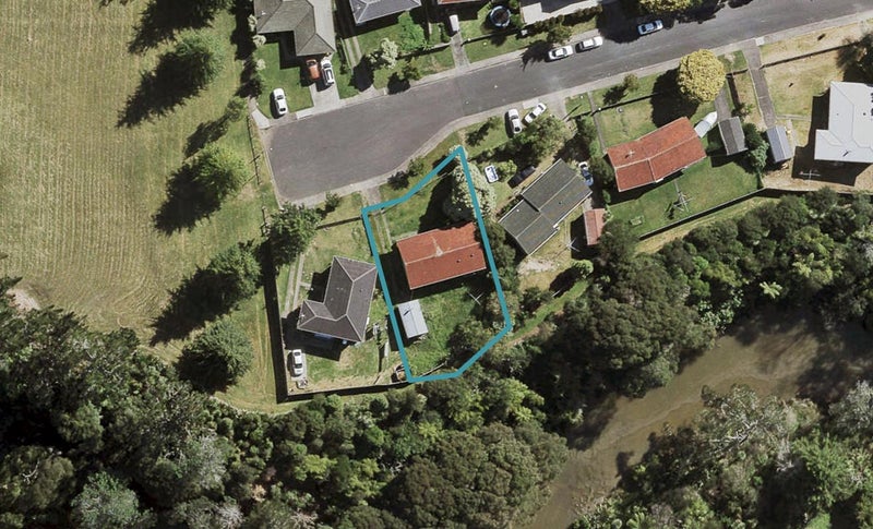 4 Sunline Avenue, Massey, Auckland - Carousel 1