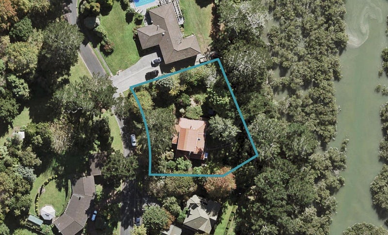17 Kingfisher Grove, Greenhithe, Auckland - Carousel 1