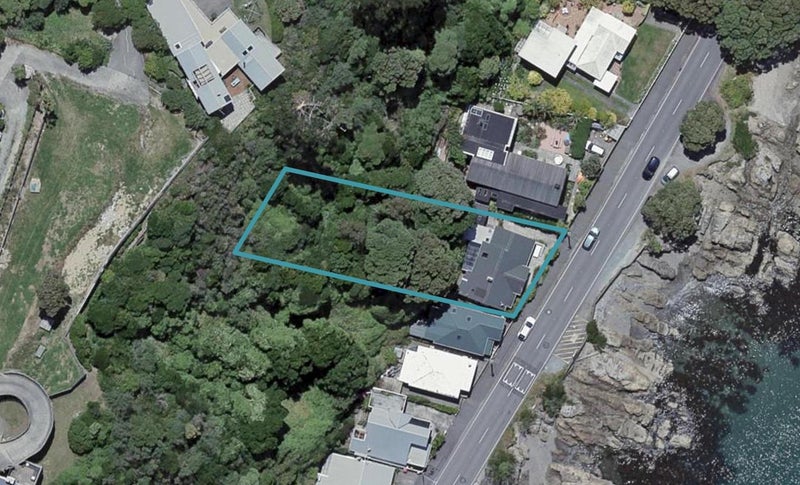 305 Karaka Bay Road, Karaka Bays, Wellington - Carousel 1