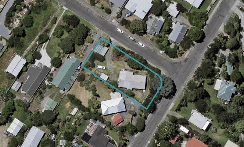 1 Kaka Road, Raumati Beach, Paraparaumu - Carousel 1