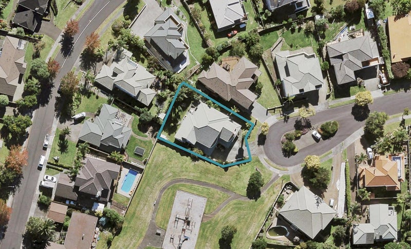 17 Tornado Place, West Harbour, Auckland - Carousel 1