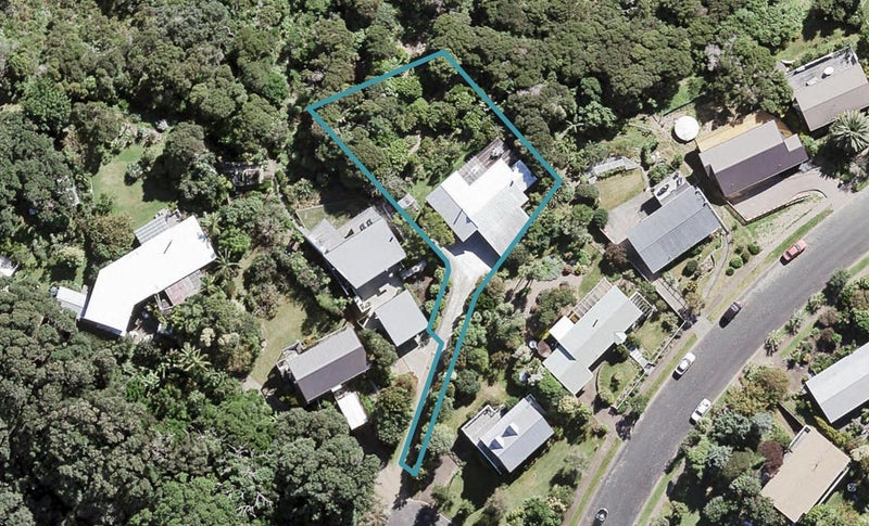 19 Kennedy Point Road, Surfdale, Waiheke Island - Carousel 1