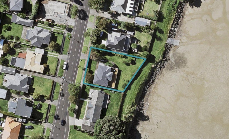 196 Riverside Avenue, Point England, Auckland - Carousel 1