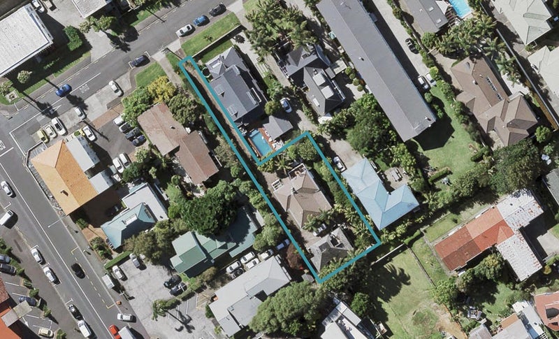 2/3 Sanders Avenue, Takapuna, Auckland - Carousel 1