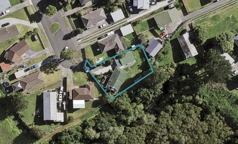 12 Siska Place, Wattle Downs, Auckland - Carousel 1